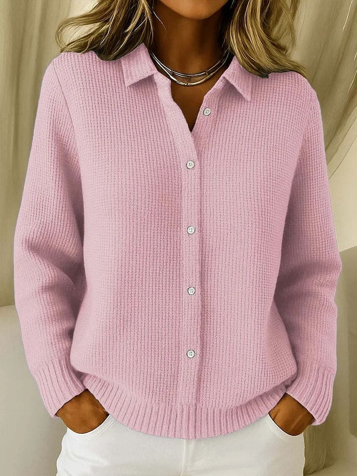 Anna | cardigan med klassisk kravetop og knapper i strukturstrik