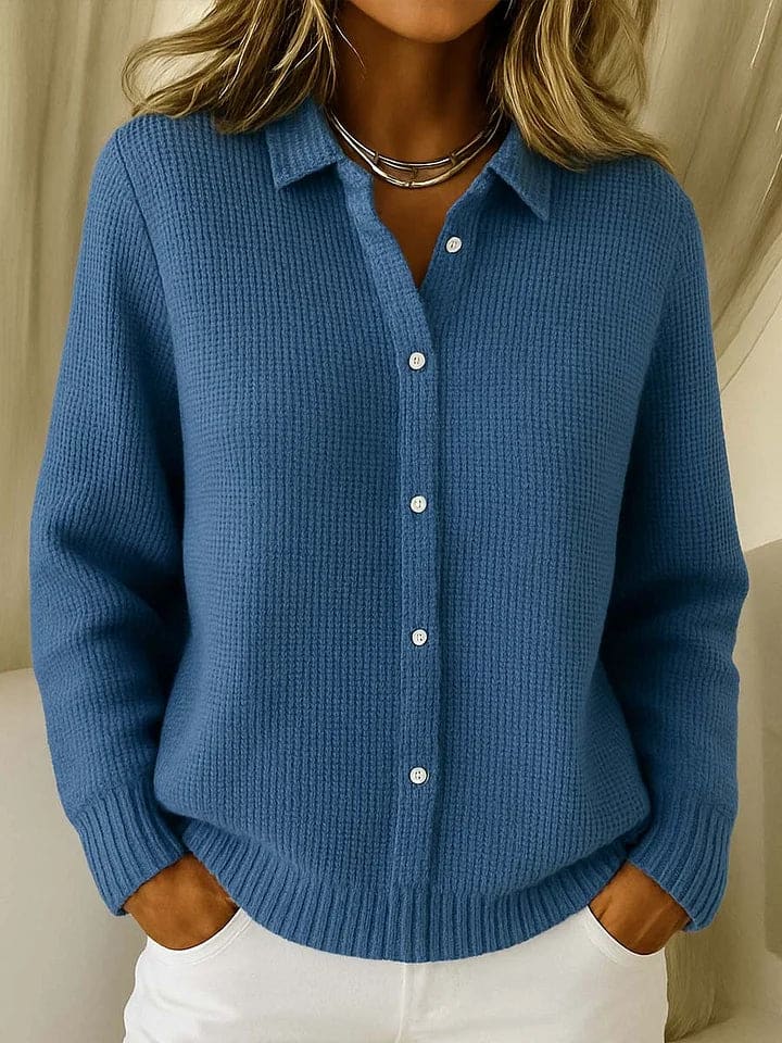 Anna | cardigan med klassisk kravetop og knapper i strukturstrik