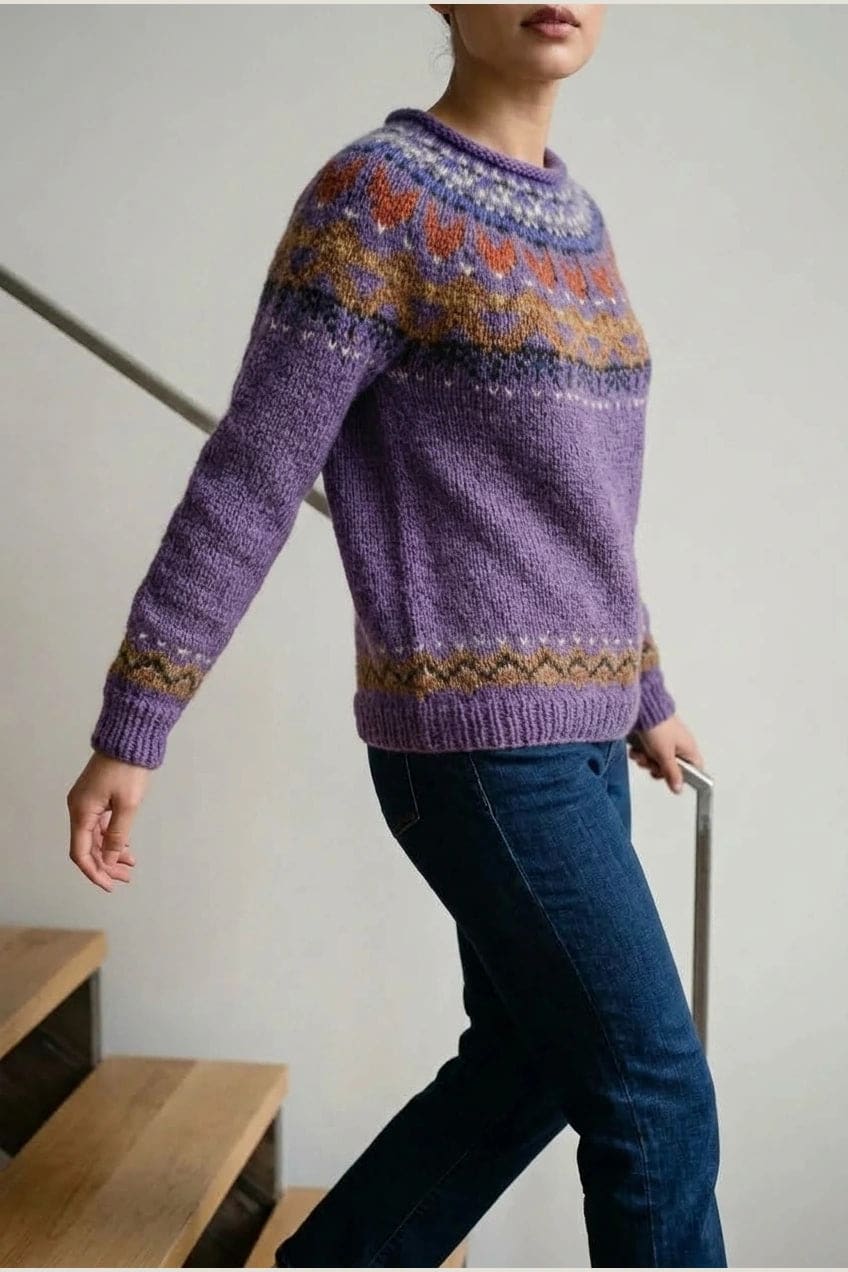 Rikke | Strikket sweater med mønstret rundpasning og ribkanter
