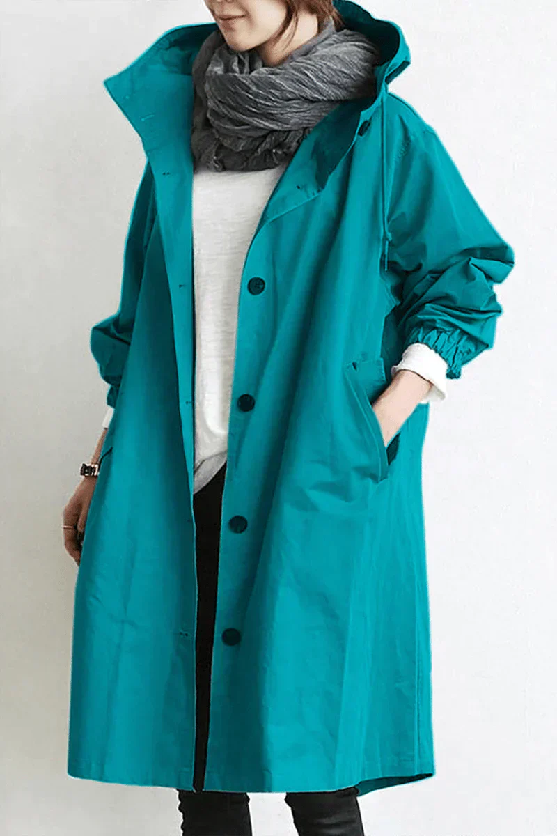 Louise | Lang frakke med hætte og knapper, oversize pasform