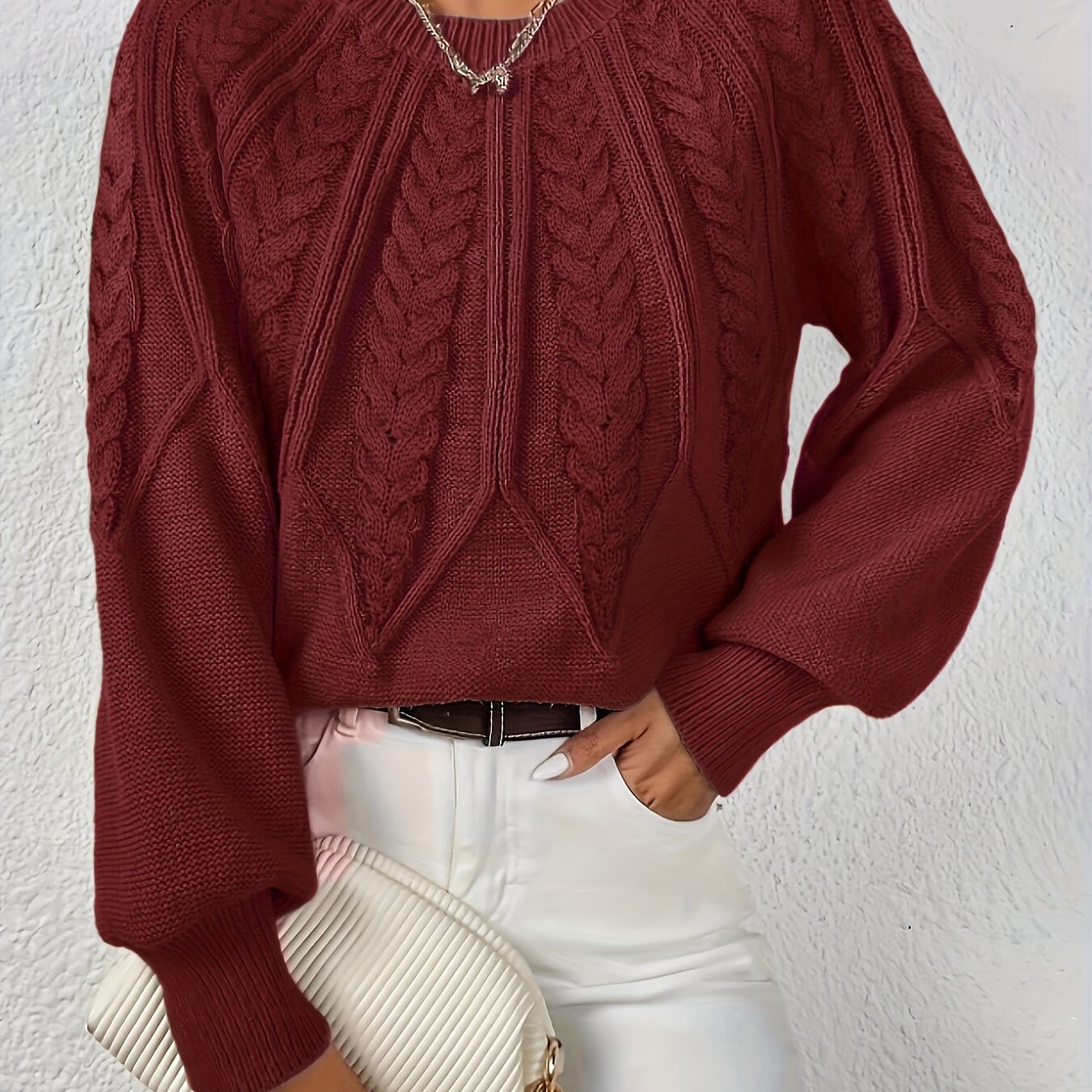 Emilie | strikket sweater med kabelmønster og ballonærmer