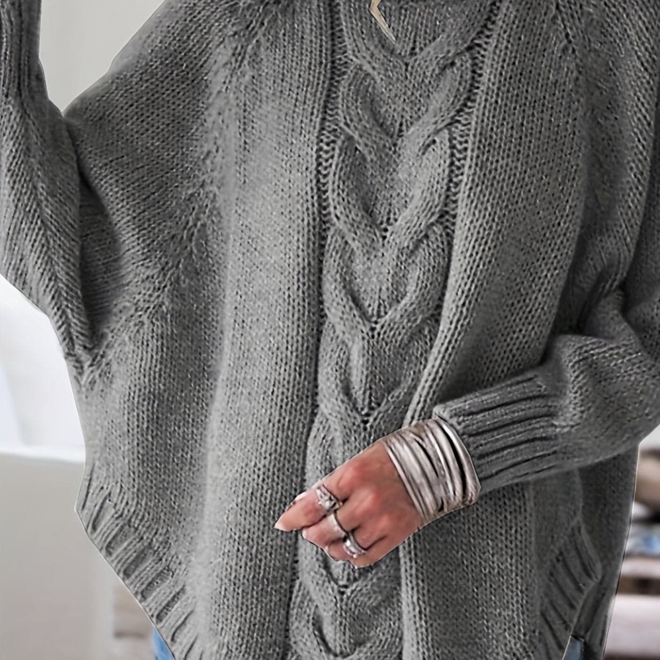 Lykke | sweater med høj hals og snoninger i afslappet pasform