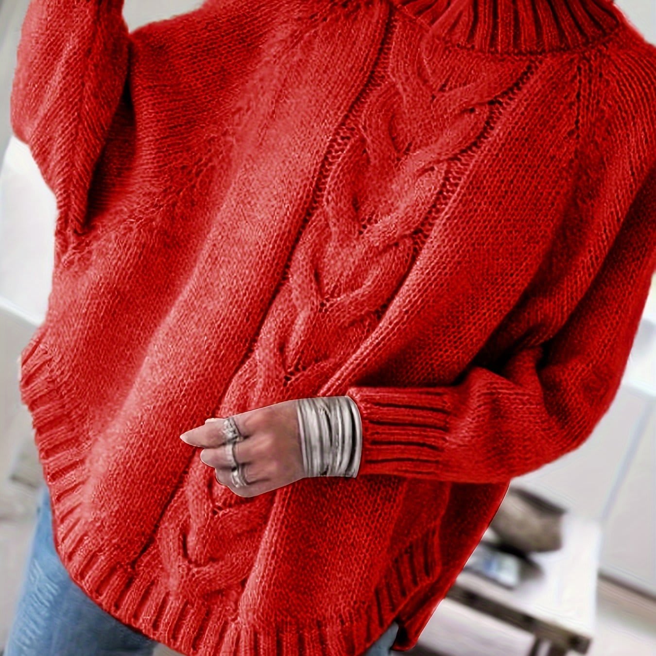 Lykke | sweater med høj hals og snoninger i afslappet pasform