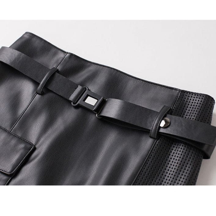Nederdel med høj talje, bælte, asymmetrisk front og perforeret sidepanel._6